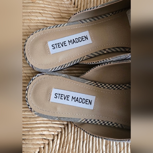 Steve Madden Plaid Mules with Bold Black Chain. Sz 8 - Picture 3 of 5